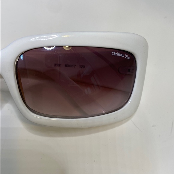 Dior オーバーサイズ サングラス ホワイト Christian Dior White Sunglasses for Women style 3101